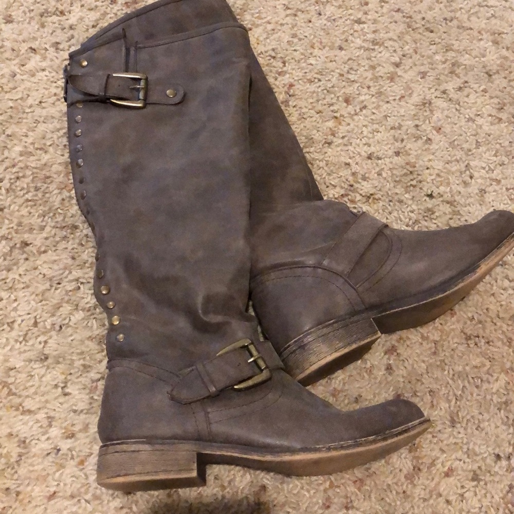 Gray Boots with Red Zipper Detail